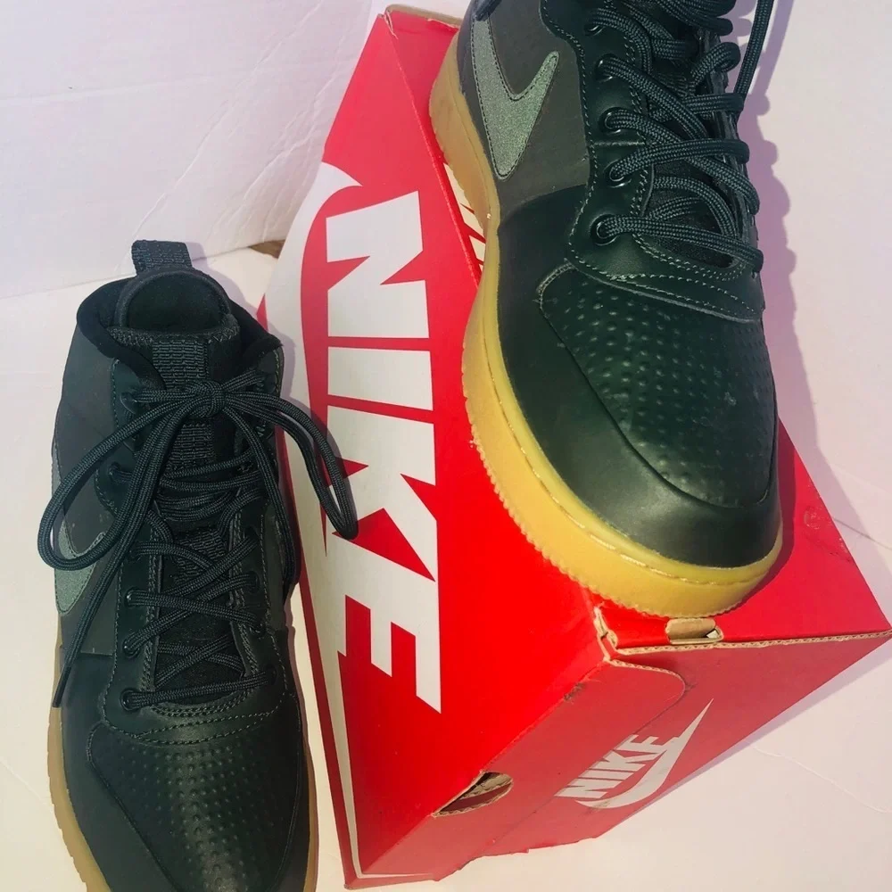✨✨Nike Air Force LU1 in hunter green for men✨✨